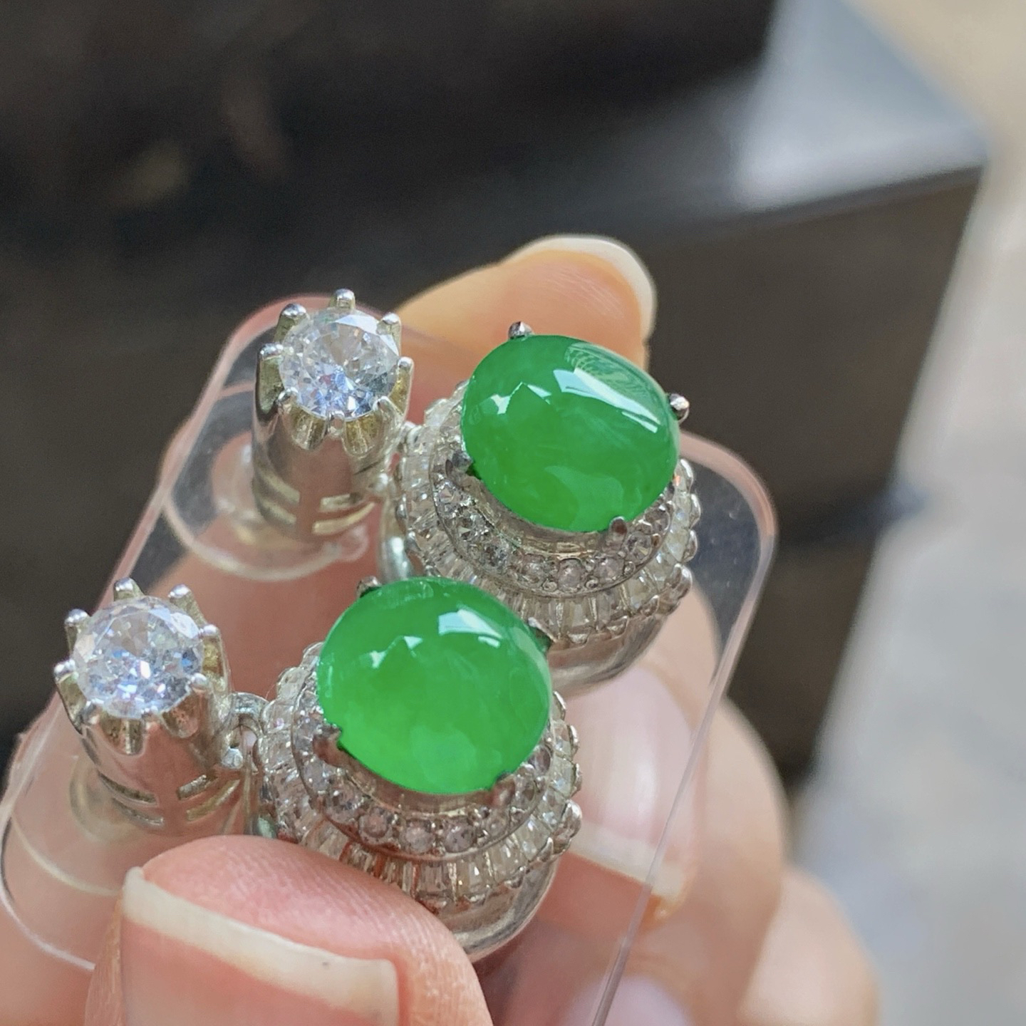 冰绿耳钉^_^种色好 鲜艳饱满  铜托