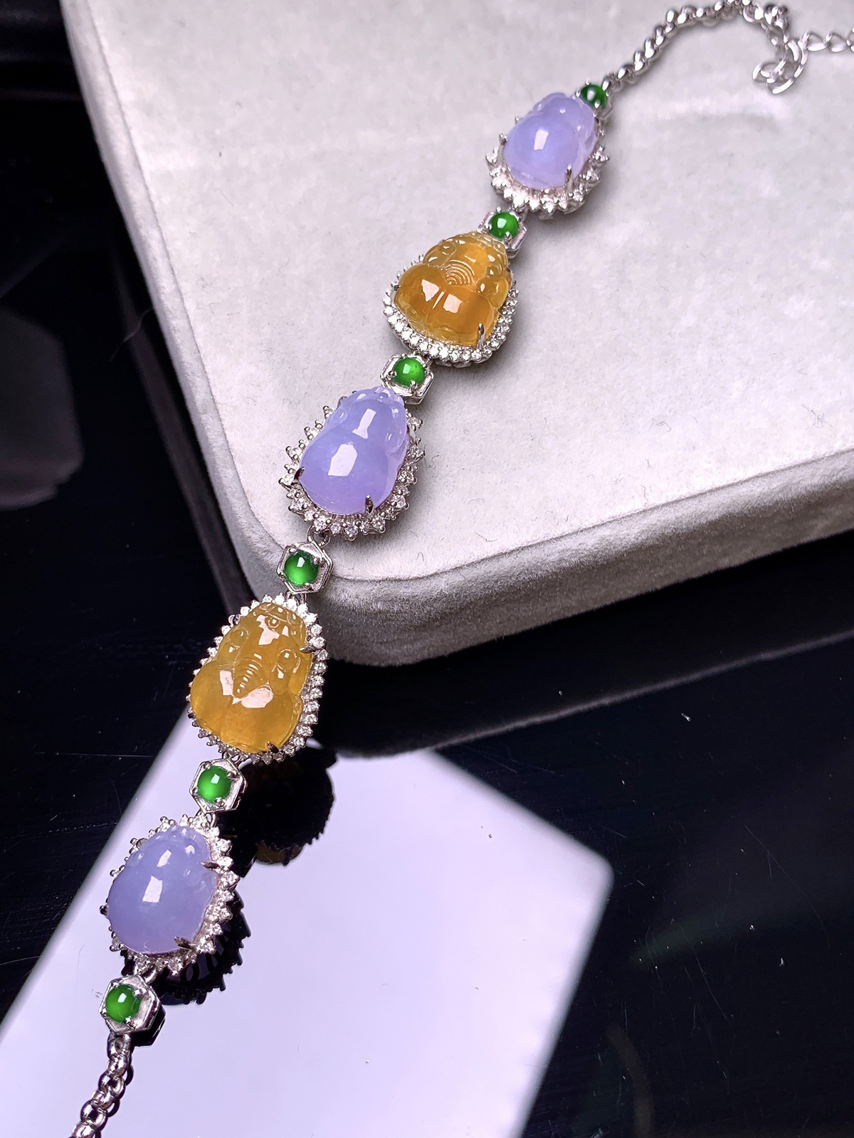 18k金钻镶嵌紫黄翡貔貅手链 玉质细腻 色泽艳丽清新 整体尺寸10*8.8*3