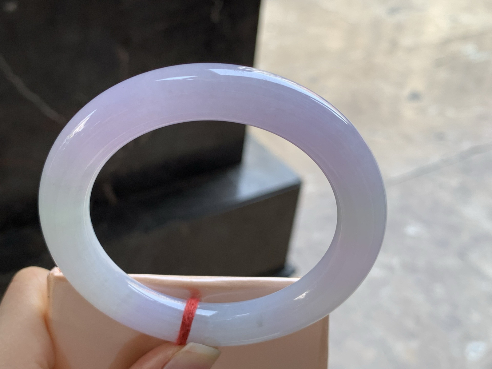 56.5-10.6

粉紫圆条手镯^_^玉质温润