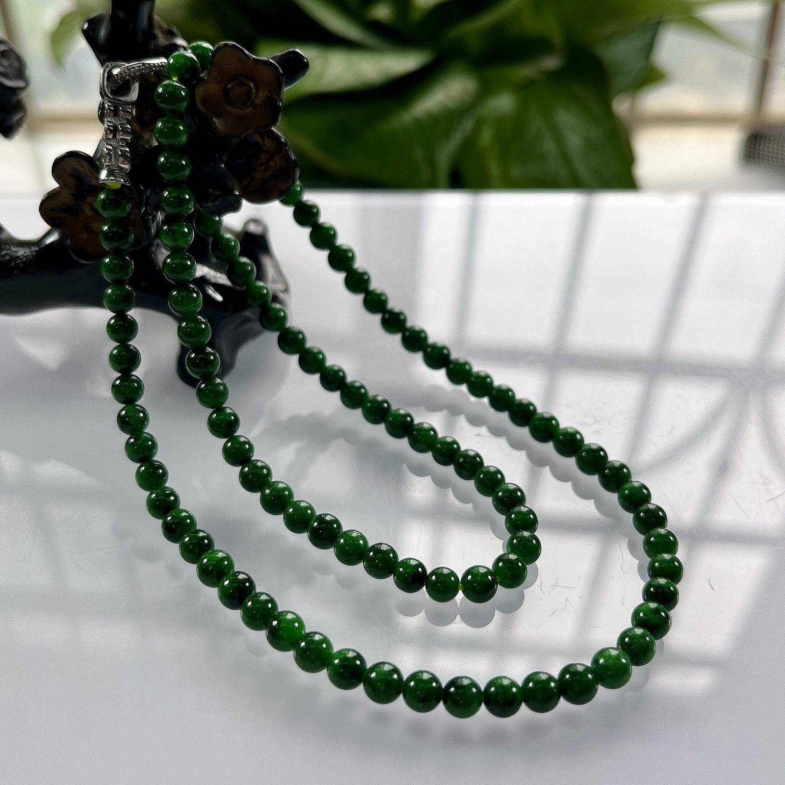 缅甸天然翡翠A货，卡5水润辣绿圆珠项链手链，尺寸：5mm/98颗，长度515mm，重量：23.28g