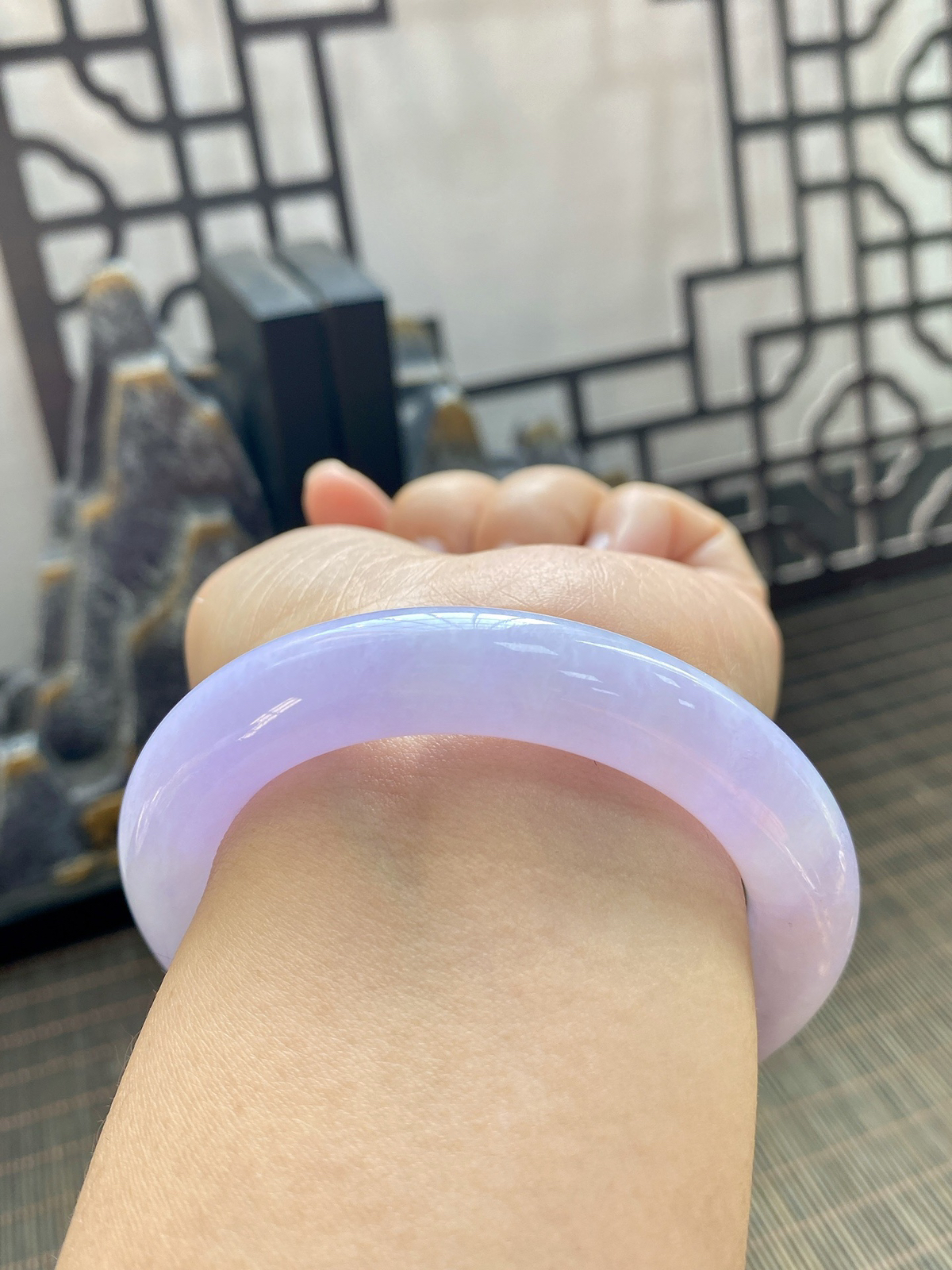 【春彩圆条手镯】
【尺寸】54.6-11-11