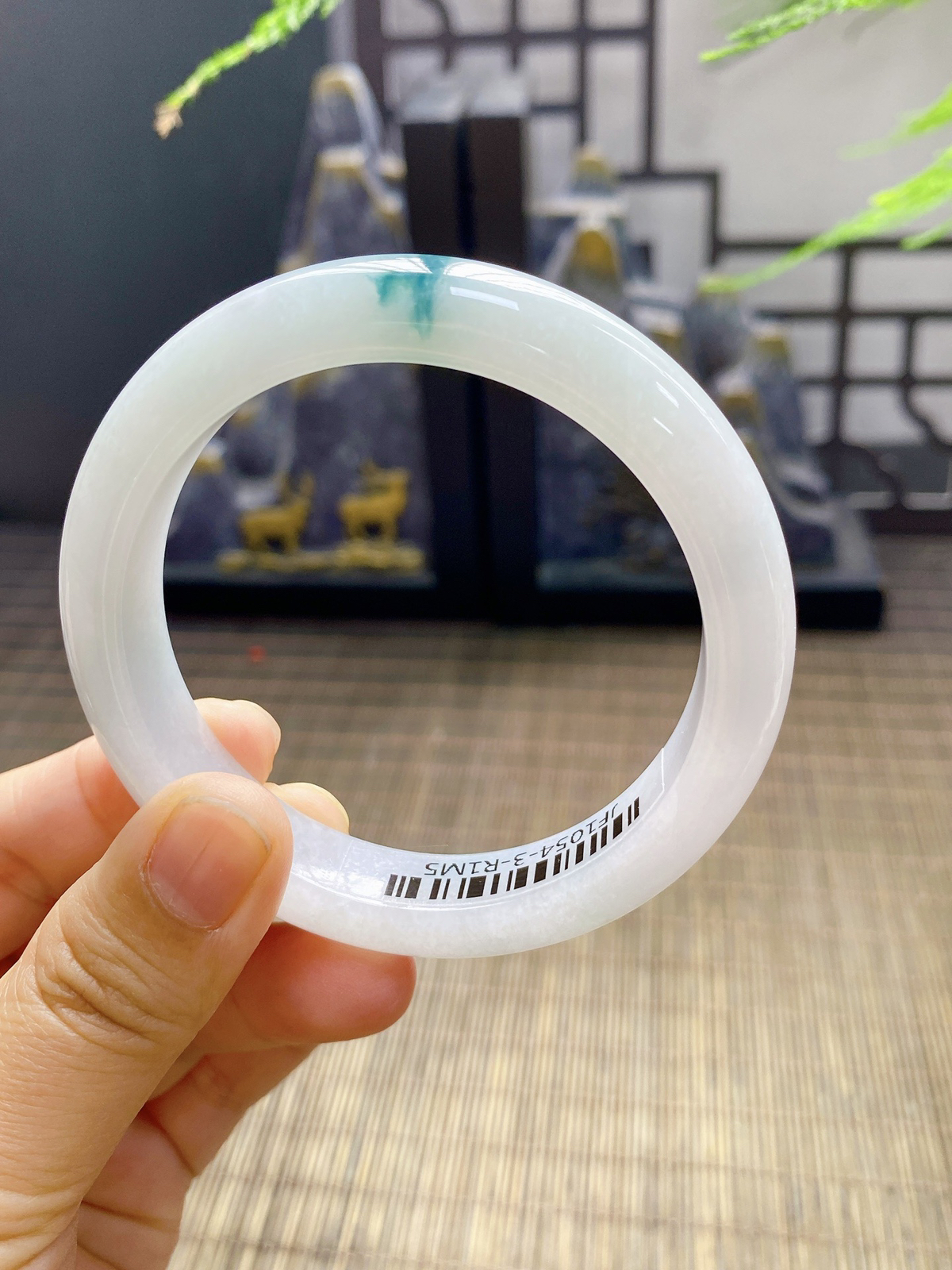 【一抹飘花手镯】
【尺寸】56.7-8-12