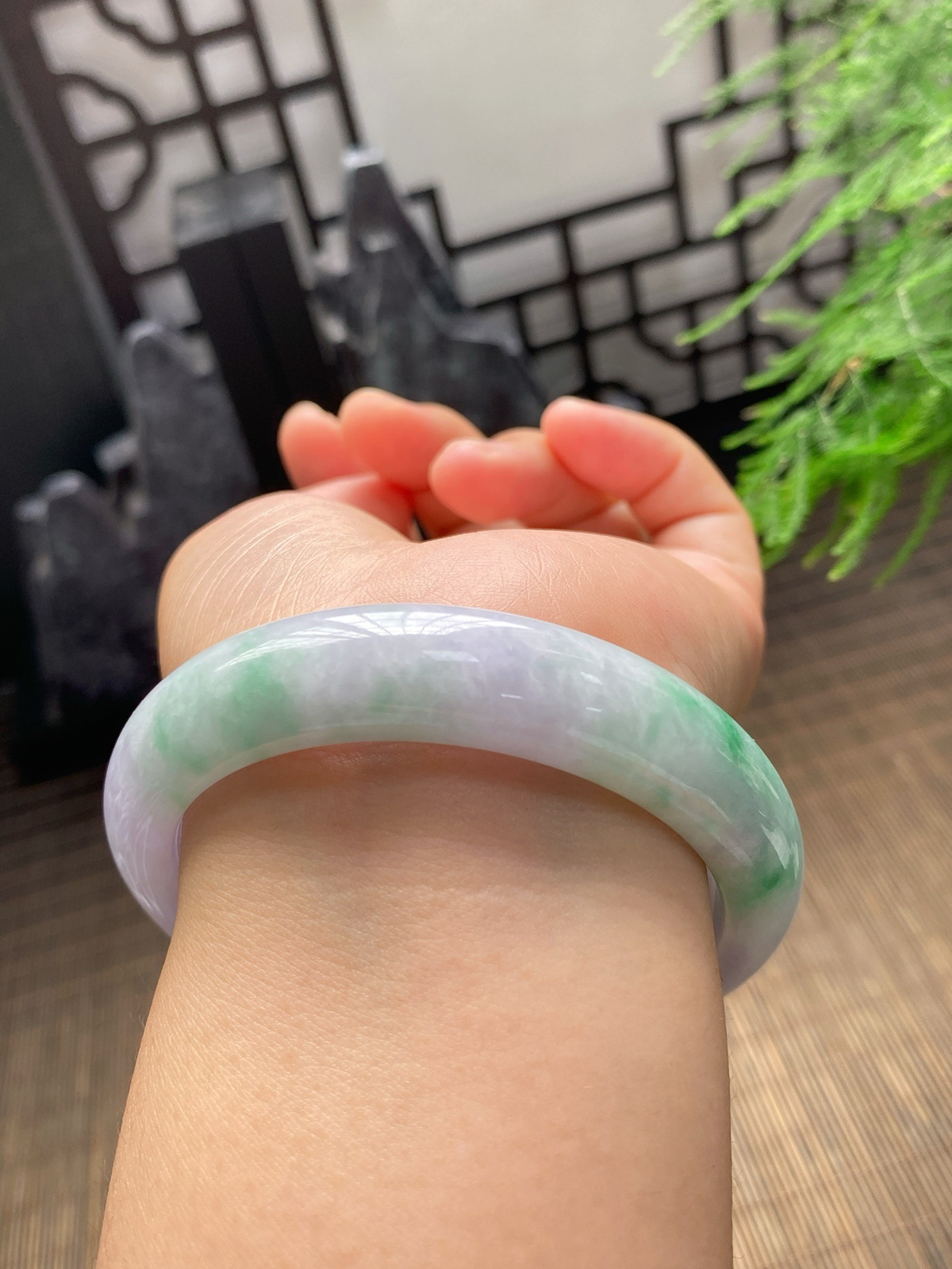 【春彩手镯】

【尺寸】57.1-8-12