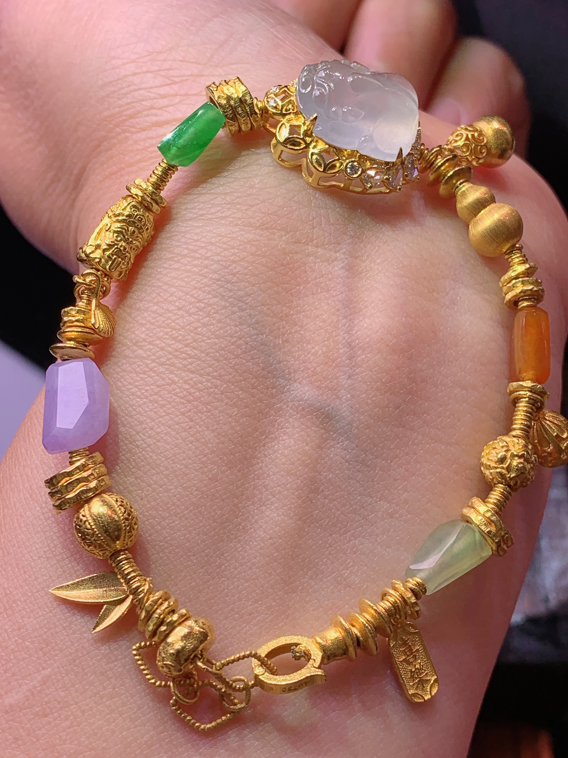 18k金钻镶嵌冰种貔貅手链 玉质细腻 色泽艳丽清新 水润亮眼 整体尺寸160*15*9.5m5