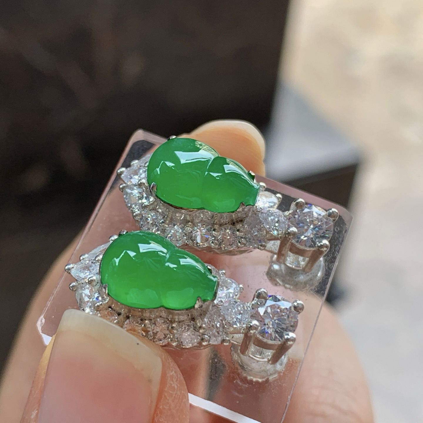 冰绿葫芦套装^_^戒指耳钉一套 铜托 鲜艳 水润