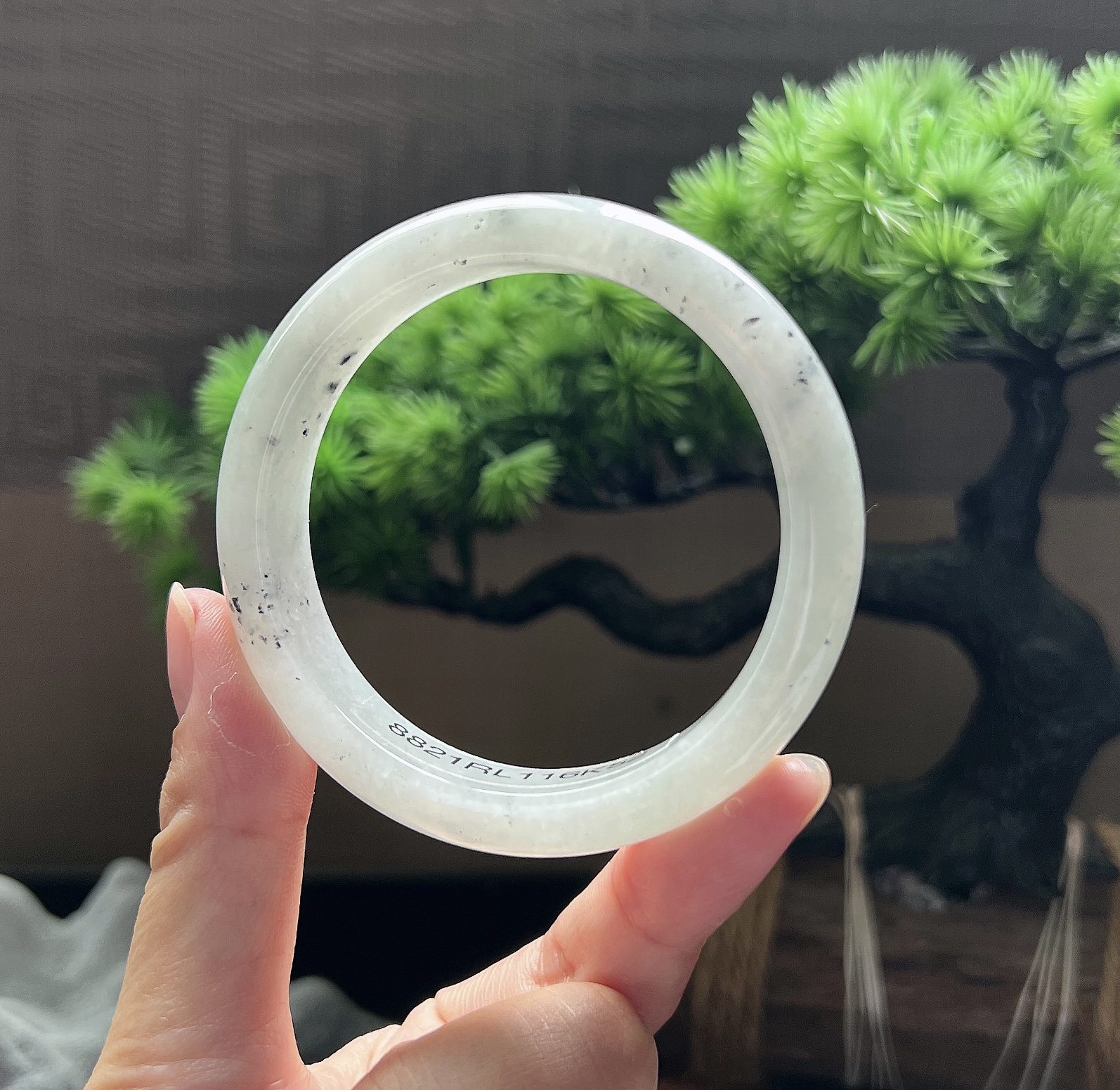 56圈口正圈飘乌鸡手镯