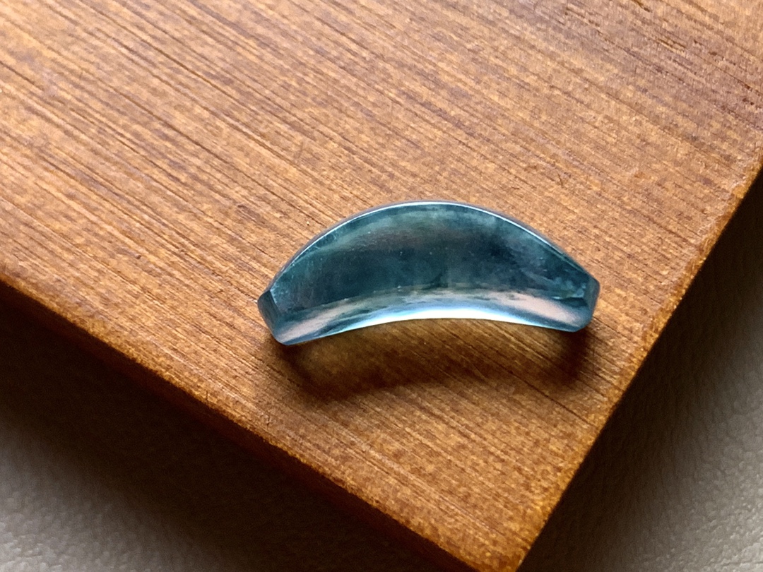 ️ 玻璃种飘彩马鞍 飘彩十分漂亮，水润起光，无裂尺寸16.5*4.8*5 超值