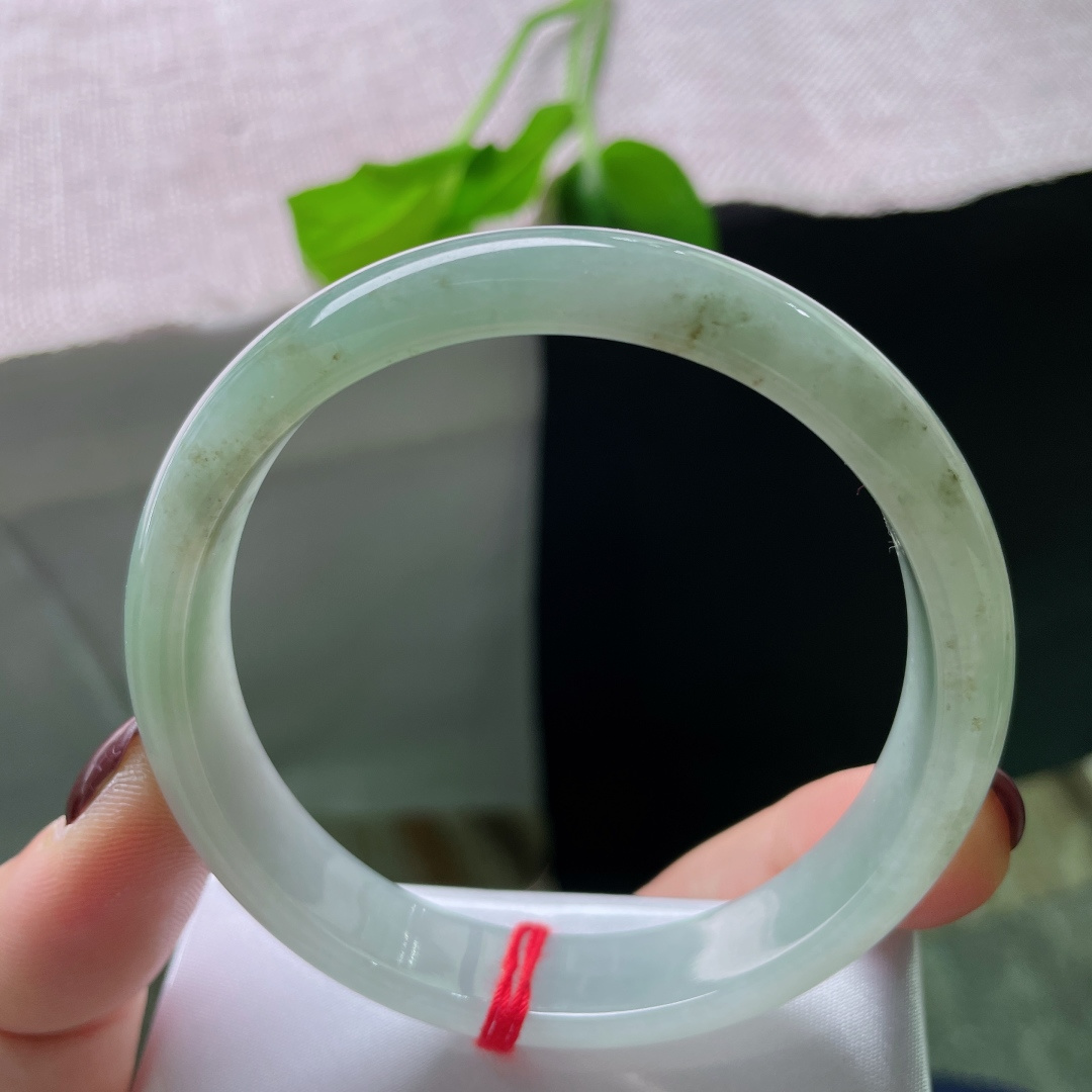 58.5/12.1/6.5，浅油绿正圈，水头好，种老，温温柔柔，天然杂质，皮纹，ss51615a