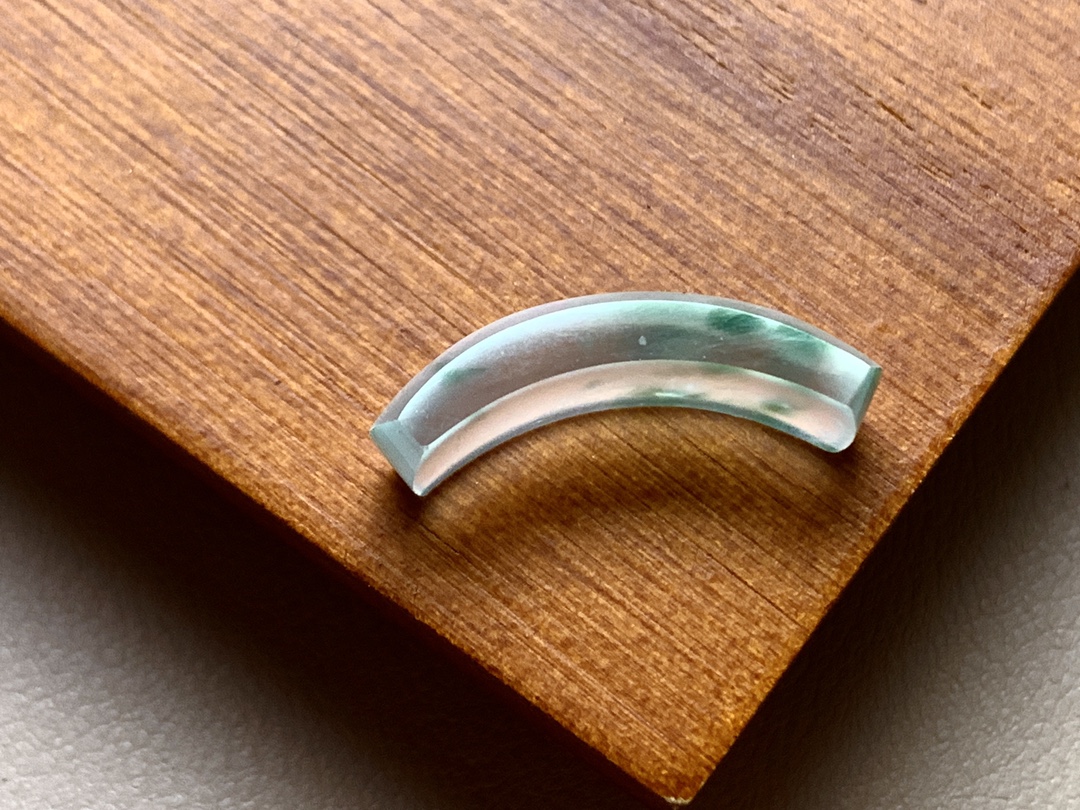 ️ 玻璃种飘花马鞍 飘花青翠漂亮，荧润起光，无裂尺寸17.5*5.3*4.6 超值