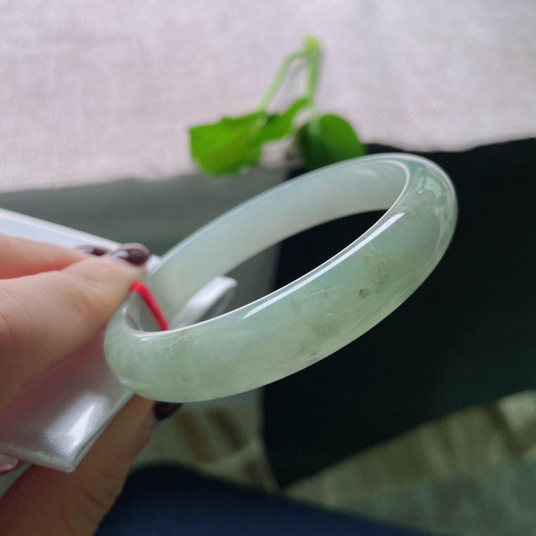 58.5/12.1/6.5，浅油绿正圈，水头好，种老，温温柔柔，天然杂质，皮纹，ss51615a