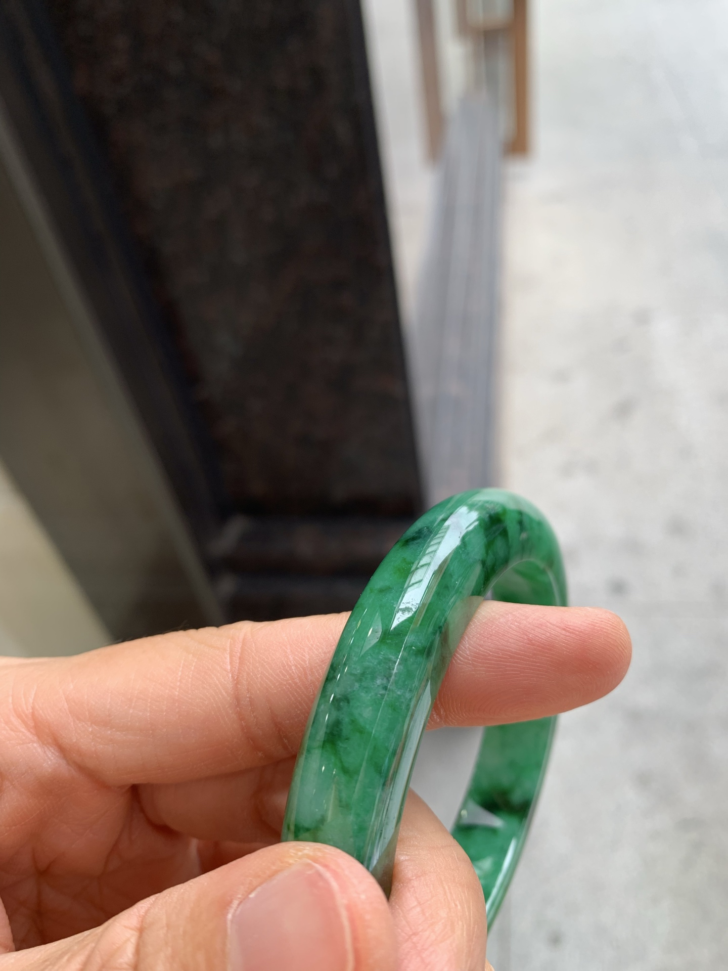 正圈满色 表皮微瑕疵微扣 尺寸：60.3/12.5/10.3  色辣大圈口