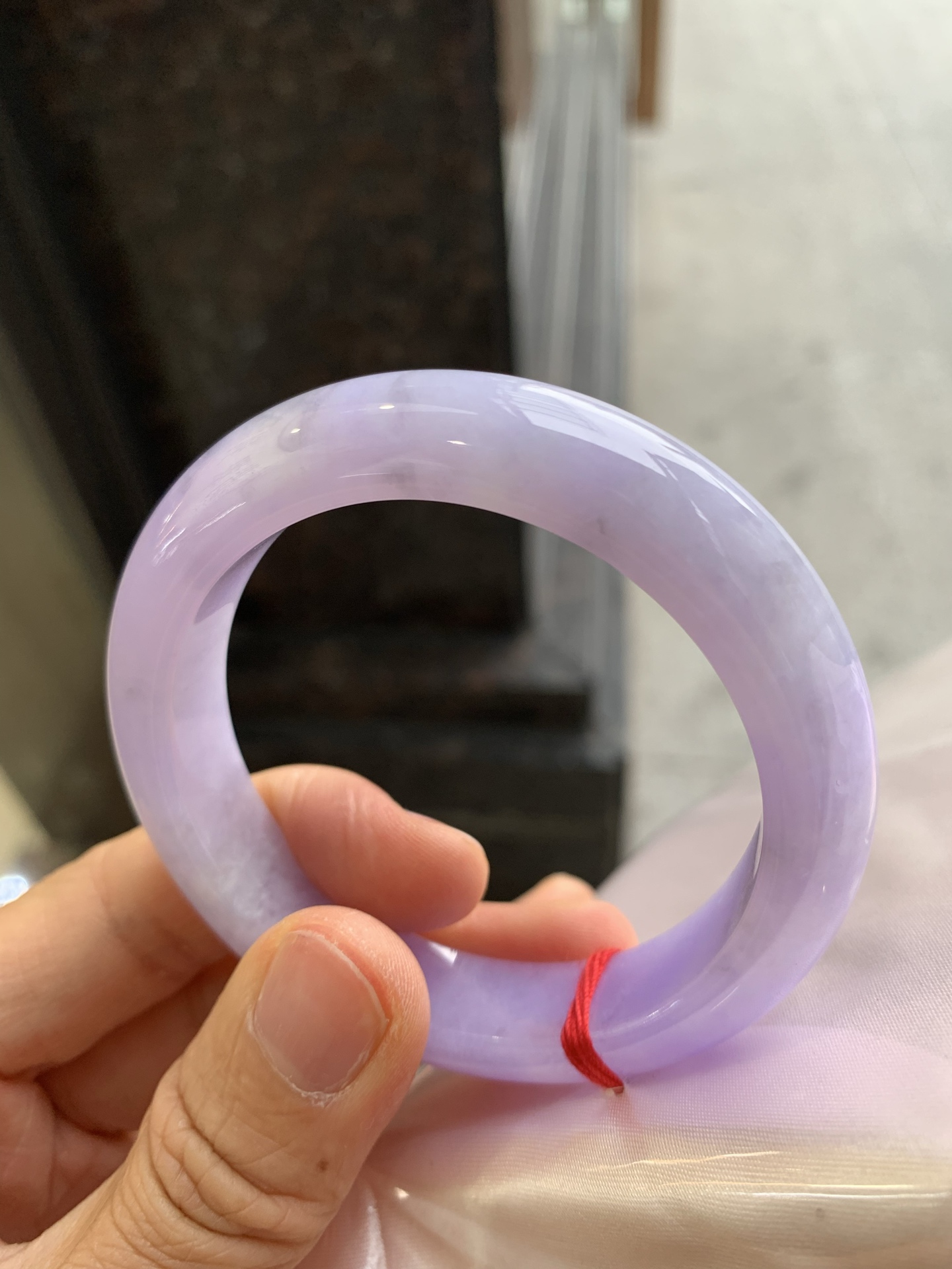 正圈满紫 微晶体结构 尺寸：53.8/12.7/8.9 色浓