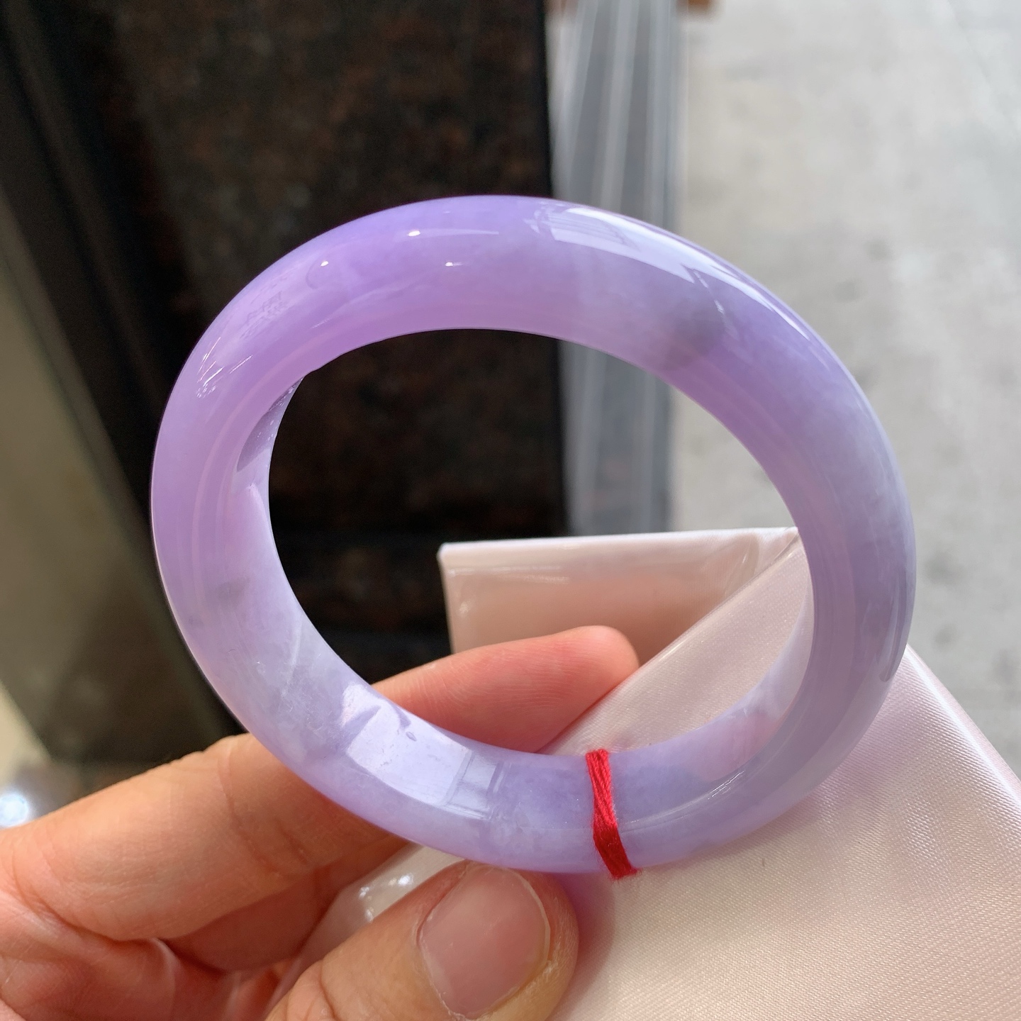 正圈满紫 微晶体结构 尺寸：53.8/12.7/8.9 色浓