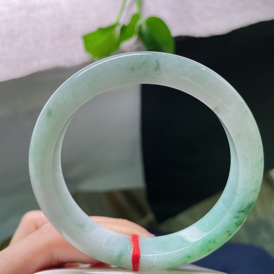 60.3/12/8.7，飘花正圈，大圈口，一镯润色，几缕花影游，皮纹，ss50693a