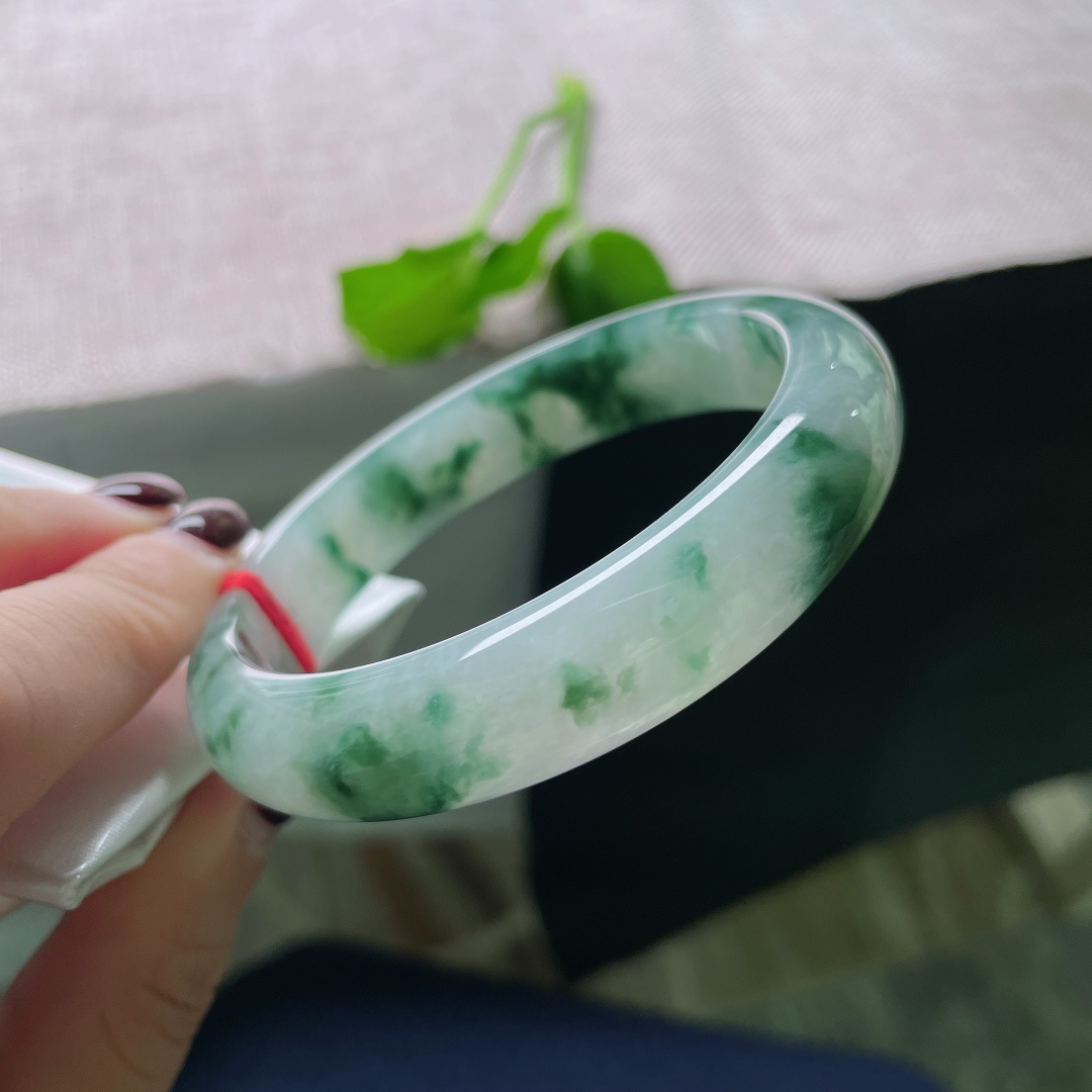 59.5/13.3/8.2飘花正圈，水润，青绿与素白交织，或似云霭游走，晶体纹，ss49414a