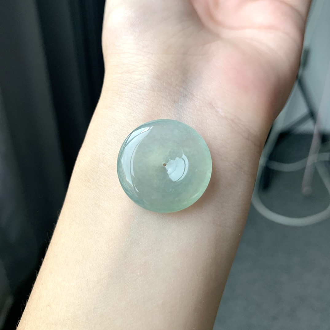 冰晴平安扣，精美品质，色泽均匀，尺寸23.2-5.2，D7640BEI