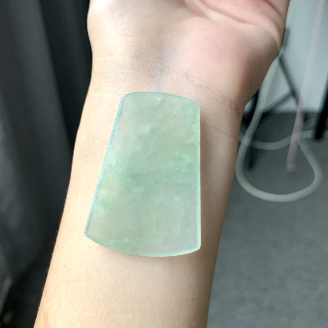 冰晴山水牌，底子干净，色泽均匀，尺寸44.5/30.5/4，D1783