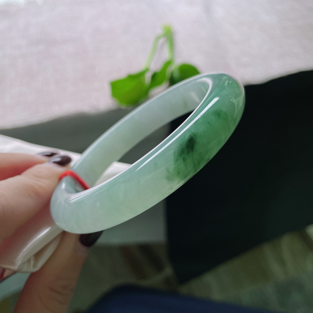 60.3/12/8.7，飘花正圈，大圈口，一镯润色，几缕花影游，皮纹，ss50693a