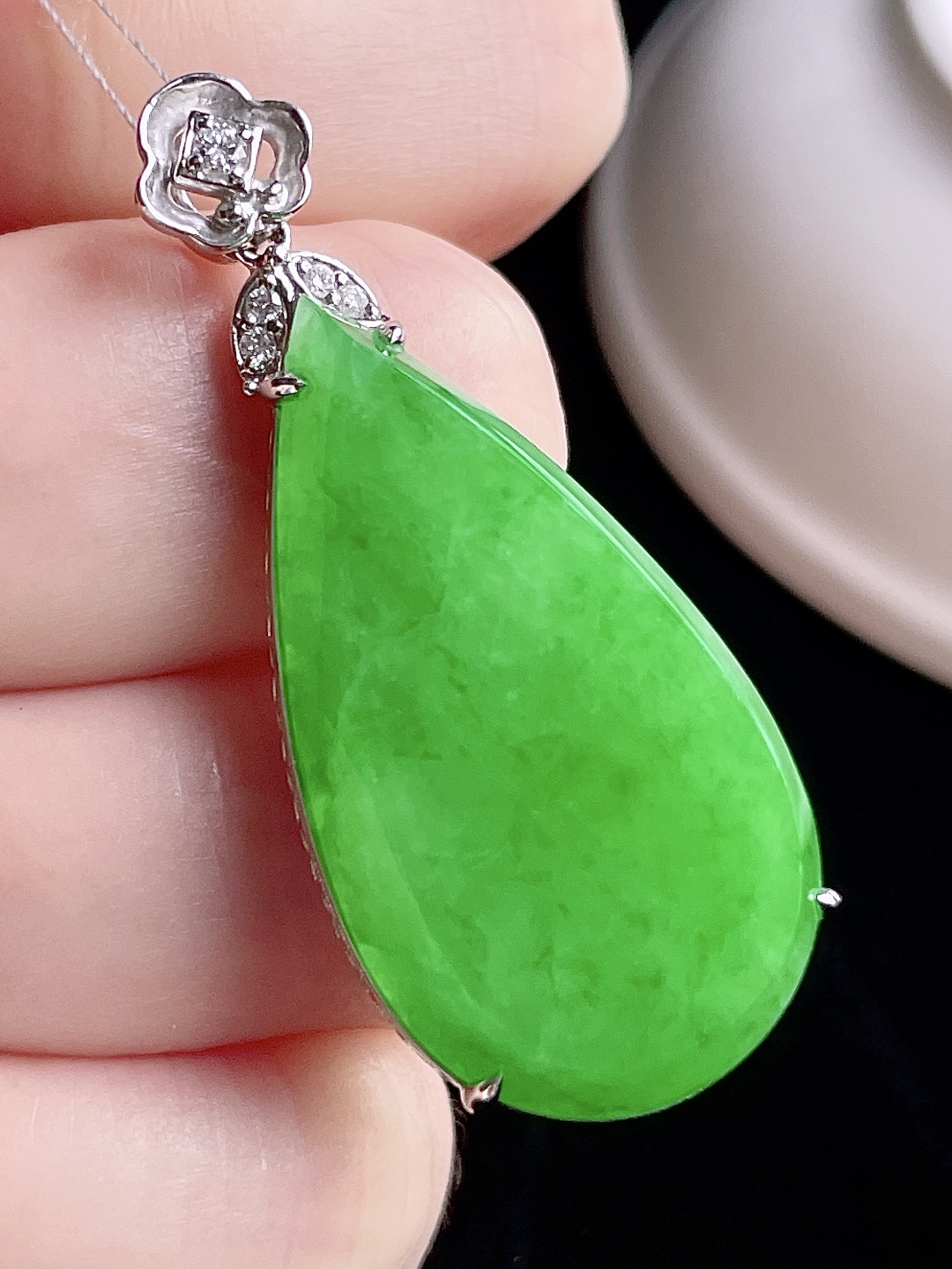 ️ 缅绿水滴 色绿无比 无裂：43/18.7/8.4，超值