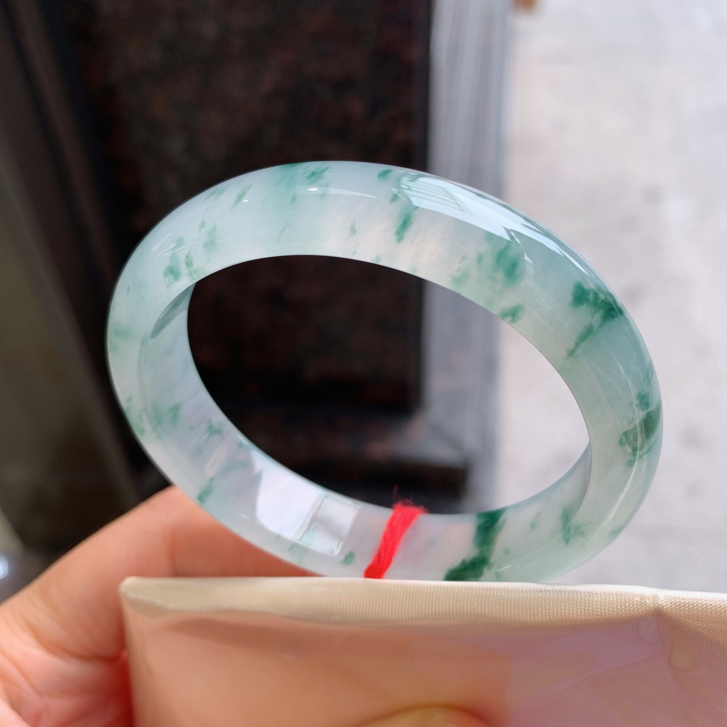 贵妃冰飘花 无裂 尺寸：54.5/48/12.6/7.3  花色漂亮