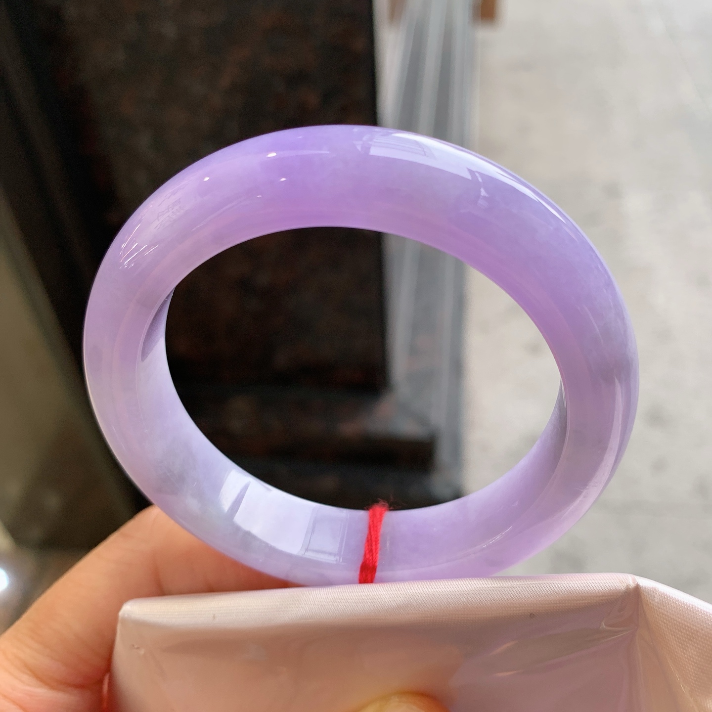 正圈满紫 微晶体结构 尺寸：53.8/12.7/8.9 色浓