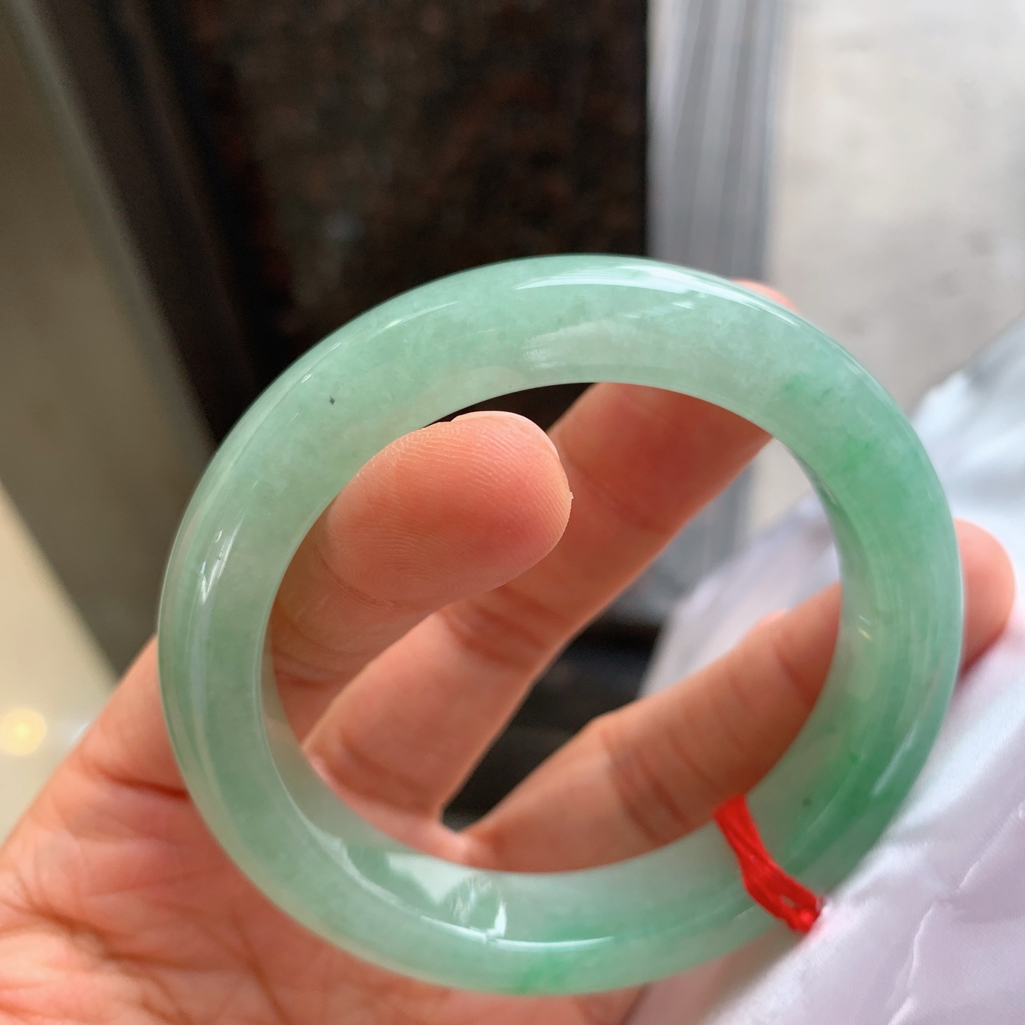 正圈冰飘绿 有颗美人痣 尺寸：56.8/11.9/9.6 版型好