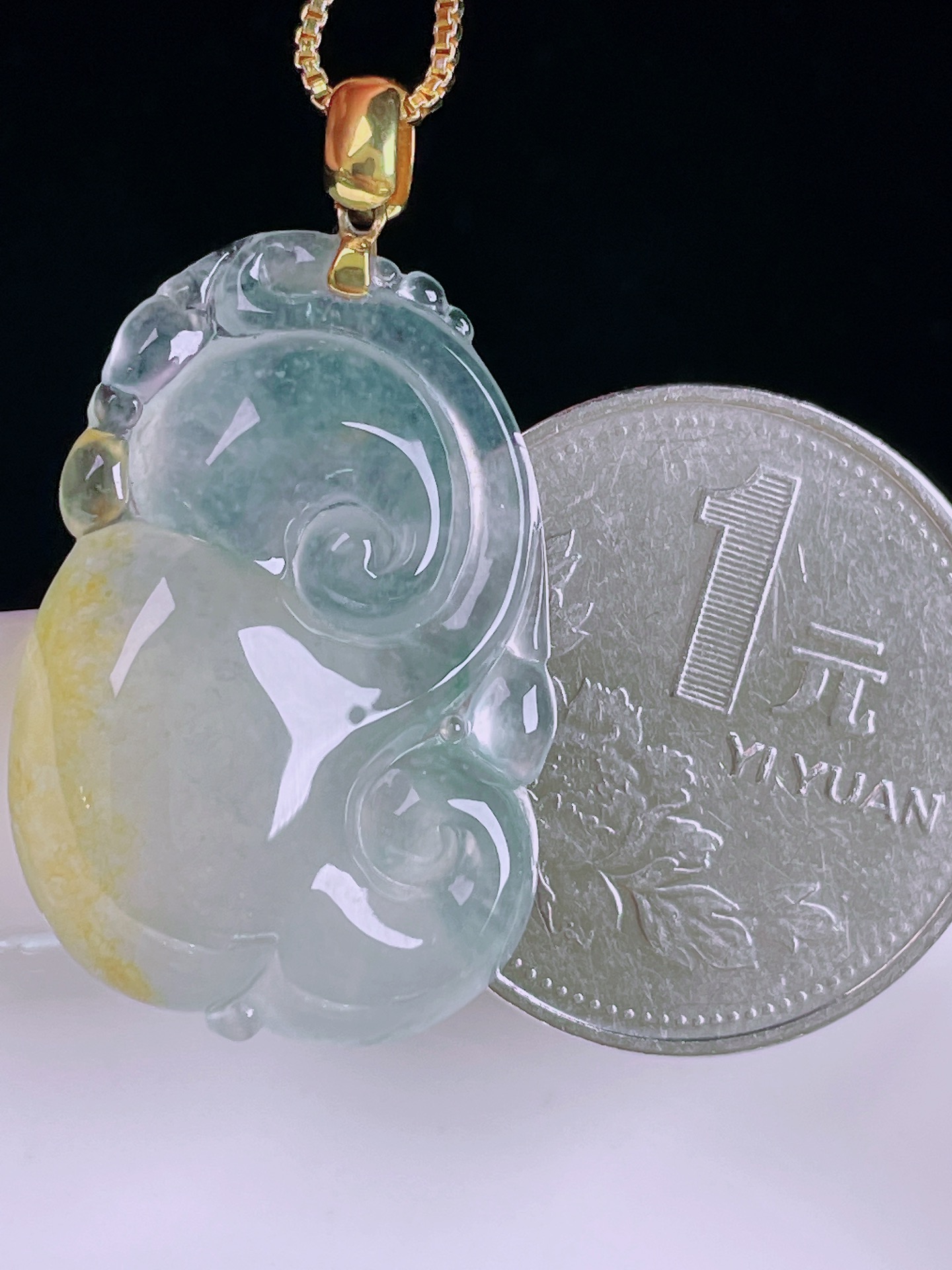 ️冰黄如意，老种起光，细底通透，尺寸：34.4。28.6/19.4/6mm0422