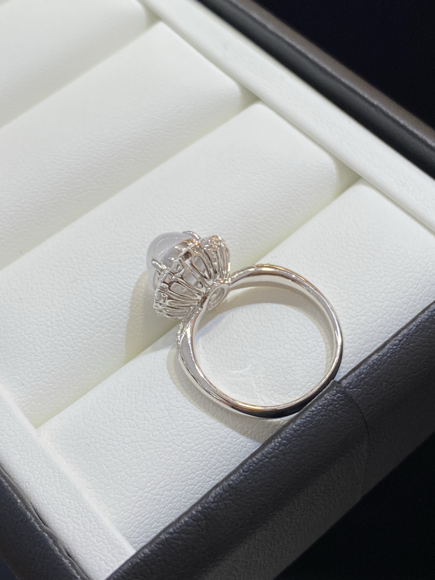 冰种 起光 纯净 蛋面 无封底 戒指 18k金 整体尺寸14-12.5-11.5/9.8-8.3-4.6裸石