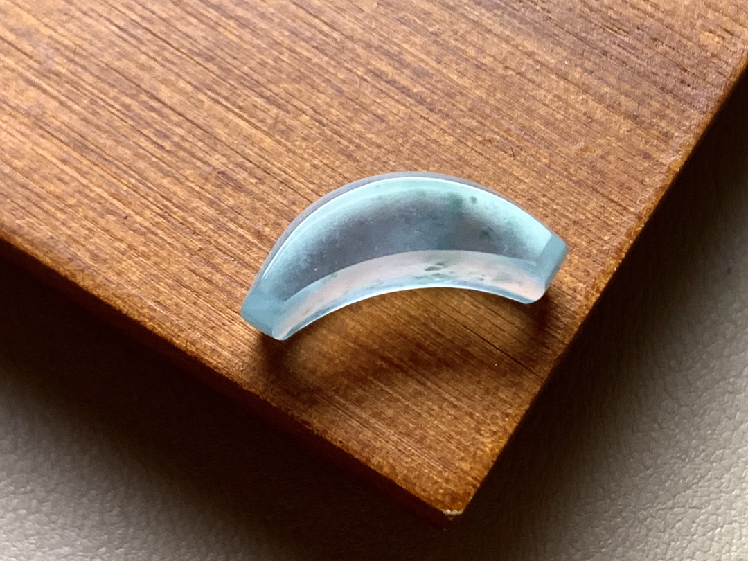 ️ 玻璃种飘花马鞍 飘花十分漂亮，荧润起光，无裂尺寸18.6*5.8*6.6 超值