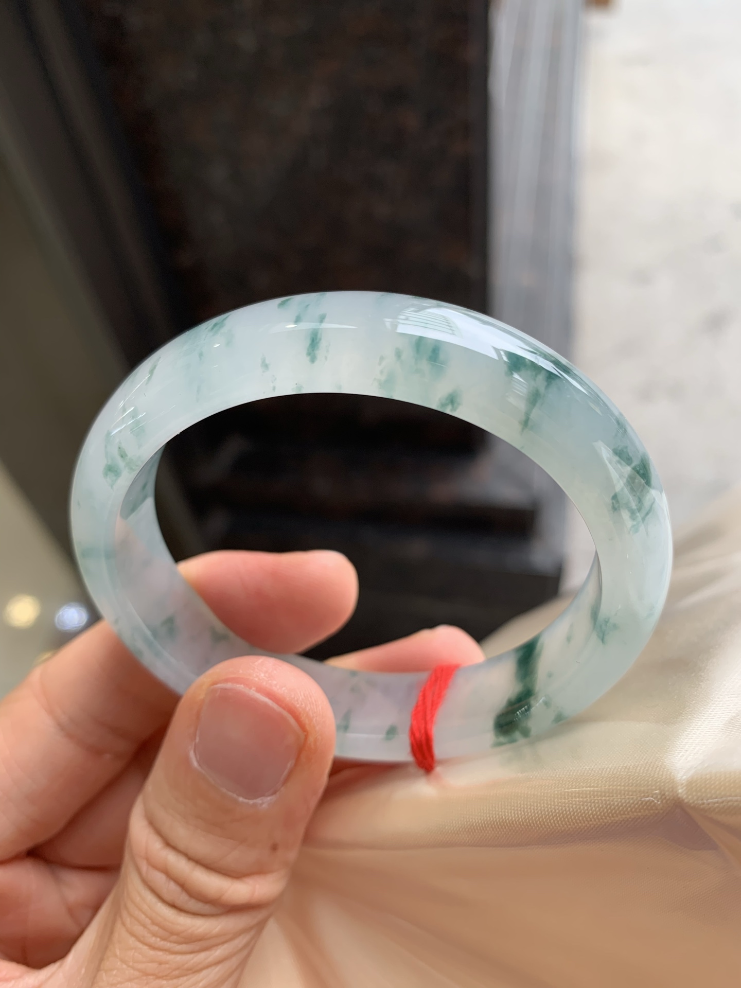 贵妃冰飘花 无裂 尺寸：54.5/48/12.6/7.3  花色漂亮