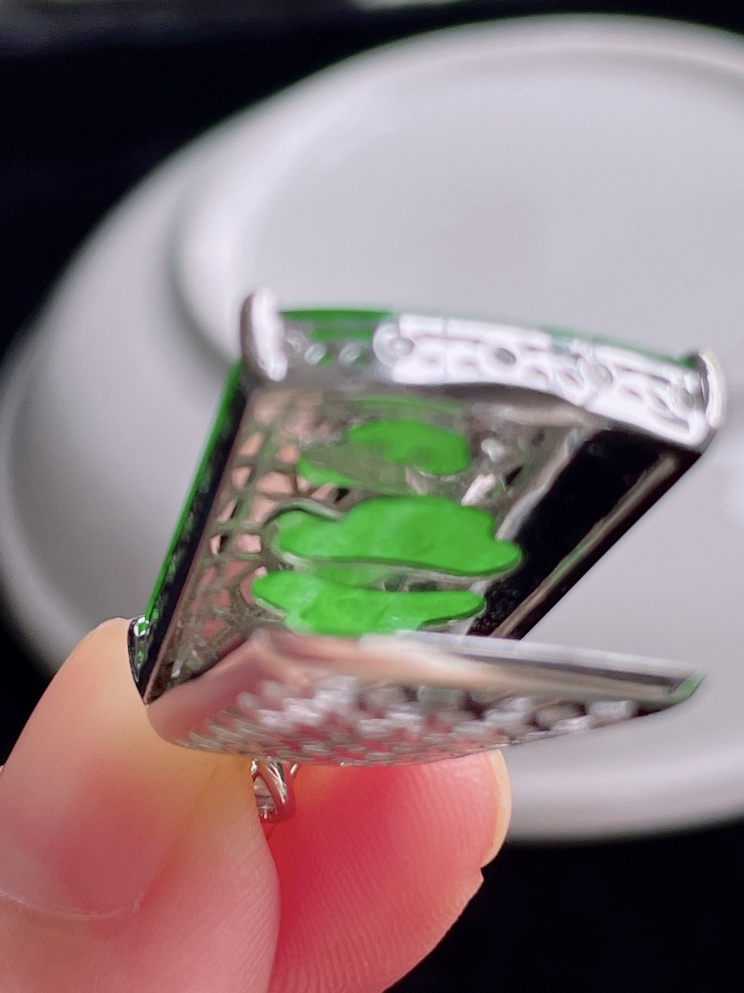 ️ 缅绿无事牌 花色灵动 色绿无比：33.5/17/6.8，超值