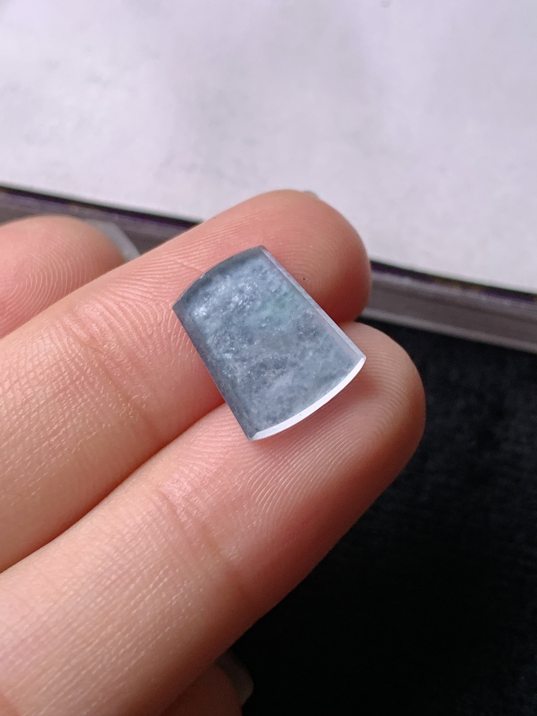 ️方形，色泽浓艳，0422尺寸12.4*9.9*1.3