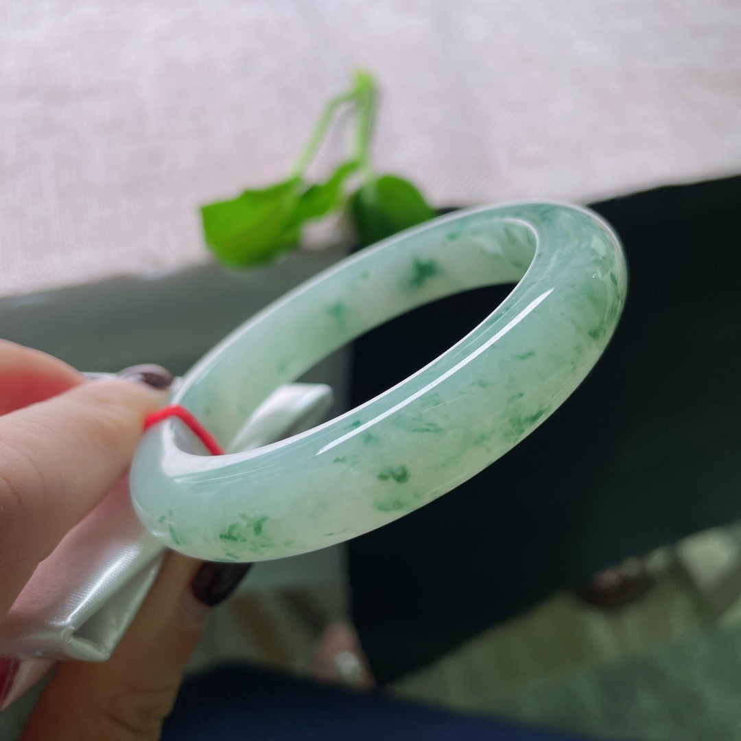 55.5/11.9/9.6，飘花正圈，版型正，厚装饱满，是松间风过留痕，是江心月碎成粼。无裂，ss50035a