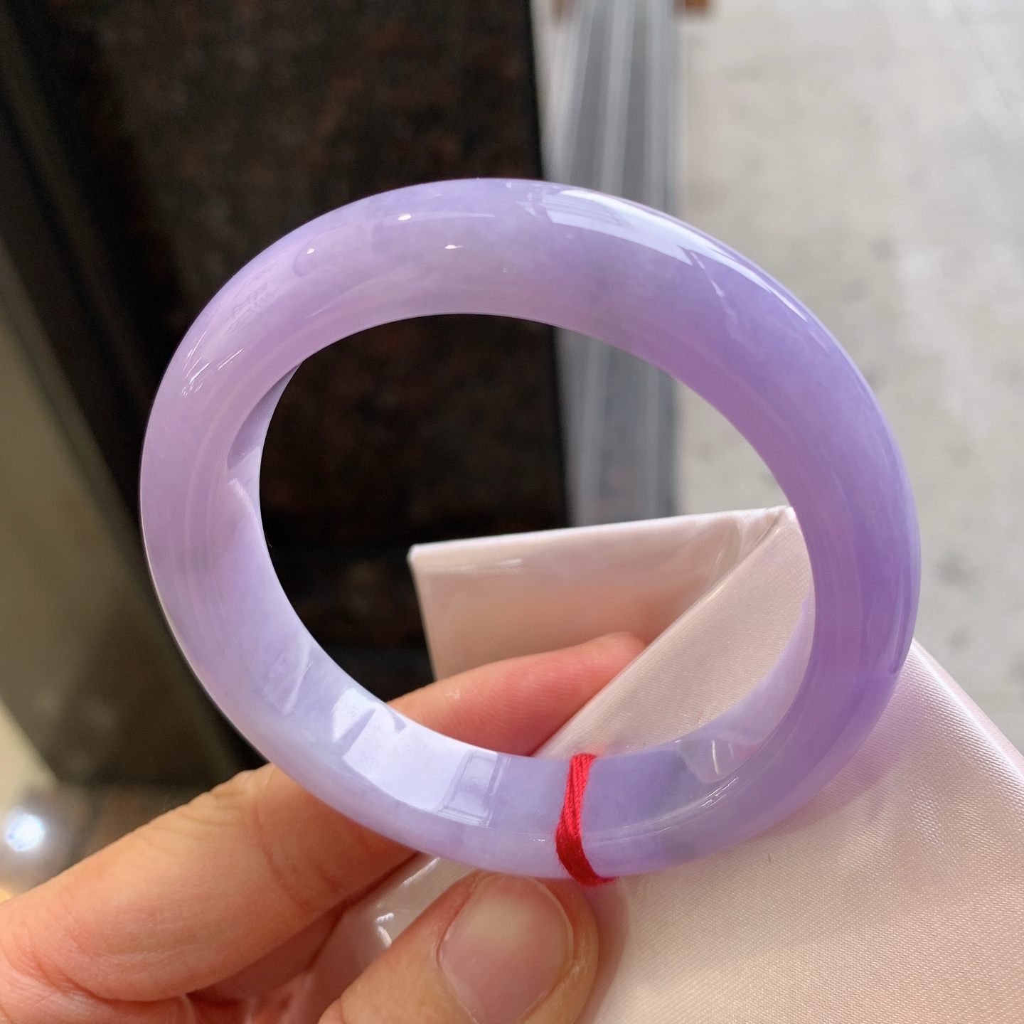 正圈满紫 微晶体结构 尺寸：53.8/12.7/8.9 色浓