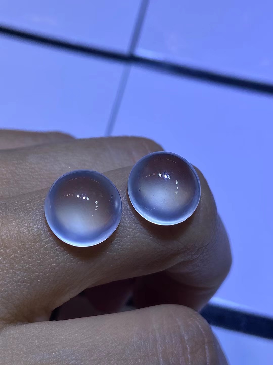 ️ 老坑玻璃种蛋面一对，完整饱满，种老起光，尺寸11.4×11.2×6.6，11.6×11.1×6.4