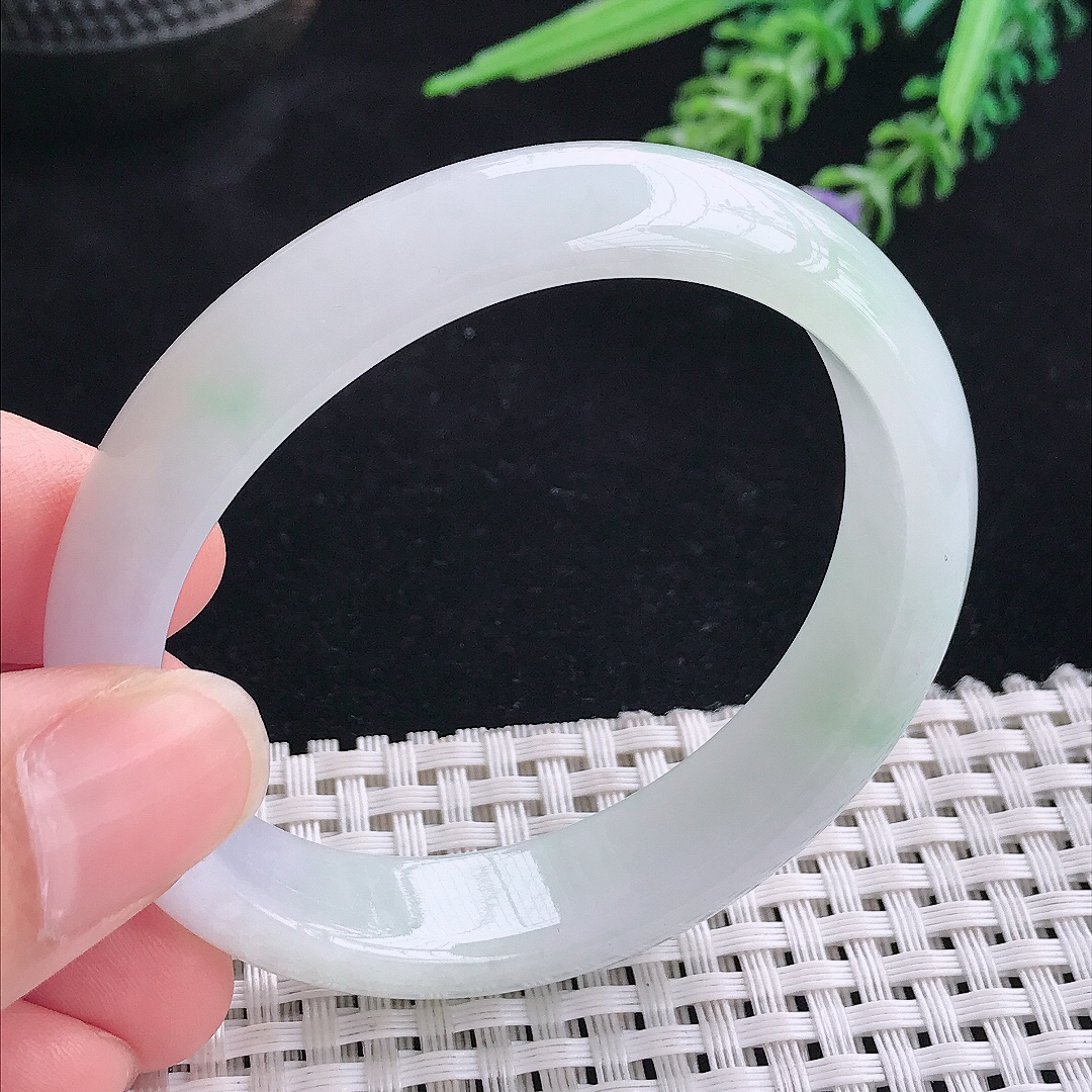 实拍A货翡翠53/47/13.2/7.3老坑秀气冰润贵妃手镯宽边玉镯平安镯