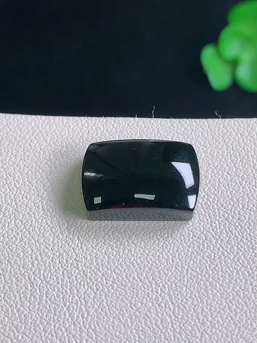 ，墨翠马鞍戒面，无裂，尺寸15/10/5.2，№;y22021    20B