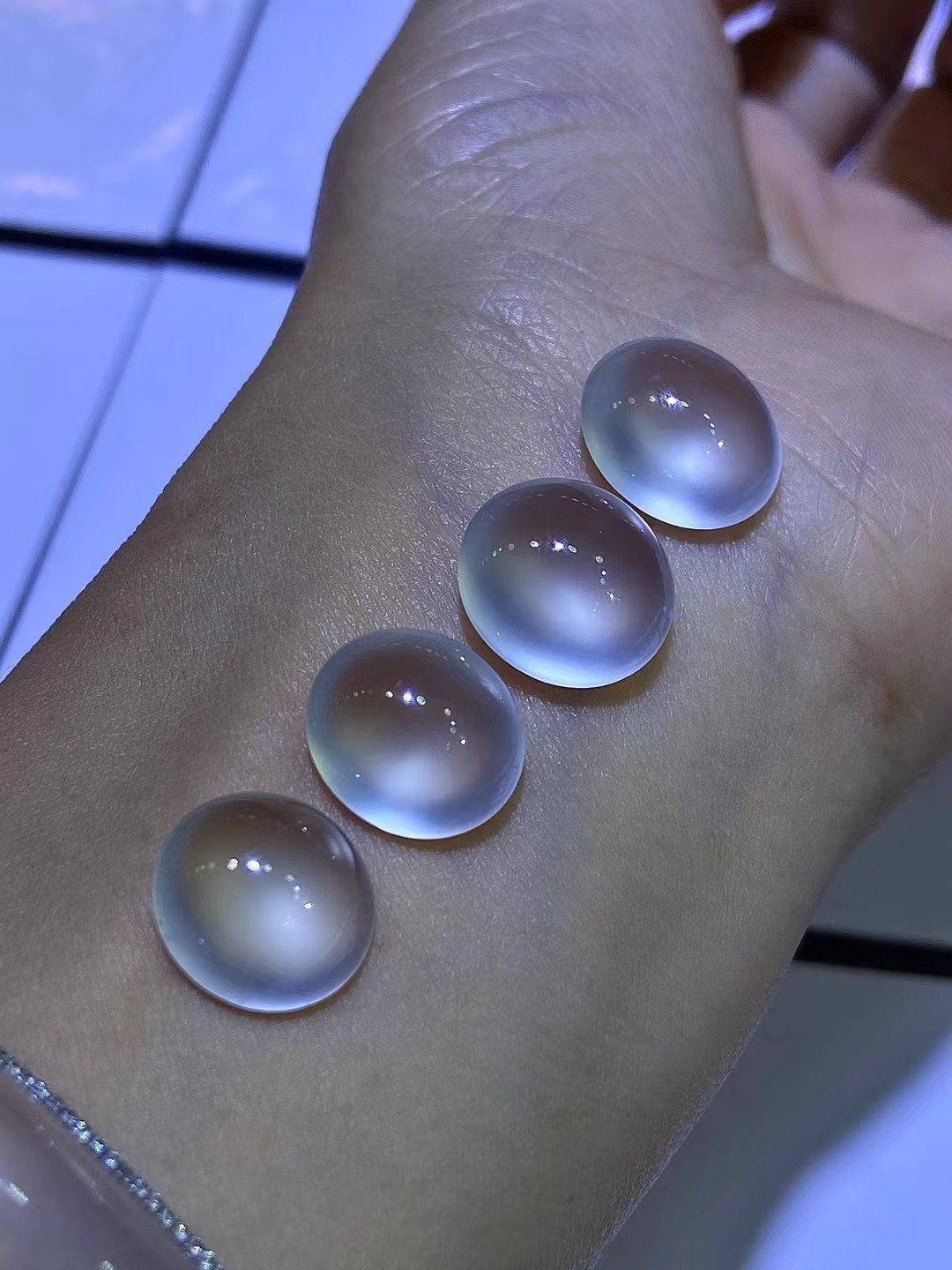 ️ 老坑冰种蛋面一手，完整冰透，起光，尺寸12.8×11.8×5.8，11.8×10.9×5.5