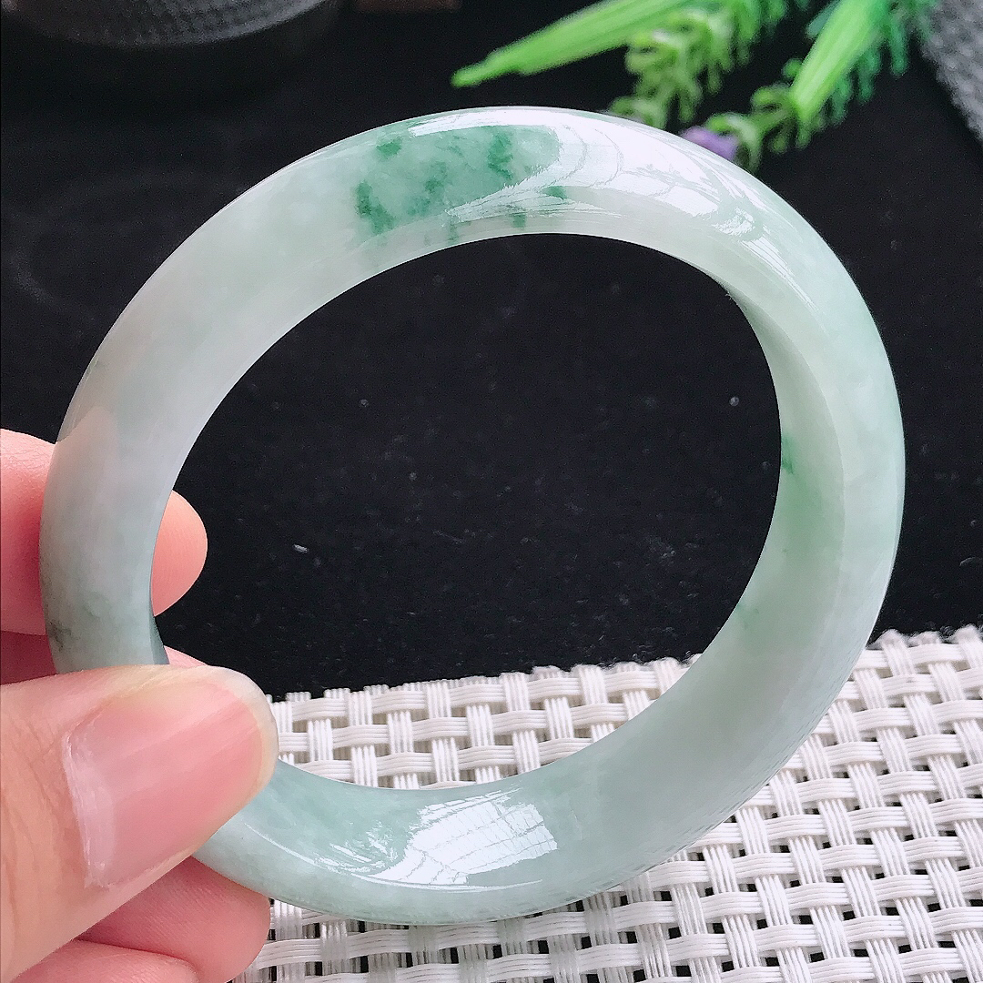 实拍A货翡翠58.5/15.8/8.8老坑精美温润飘花轮胎手镯宽边玉镯平安镯
