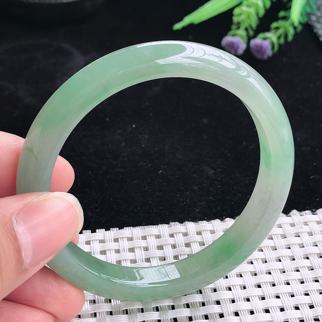 实拍A货翡翠55.5/9/7.8老坑冰胶飘绿手镯宽边玉镯平安镯