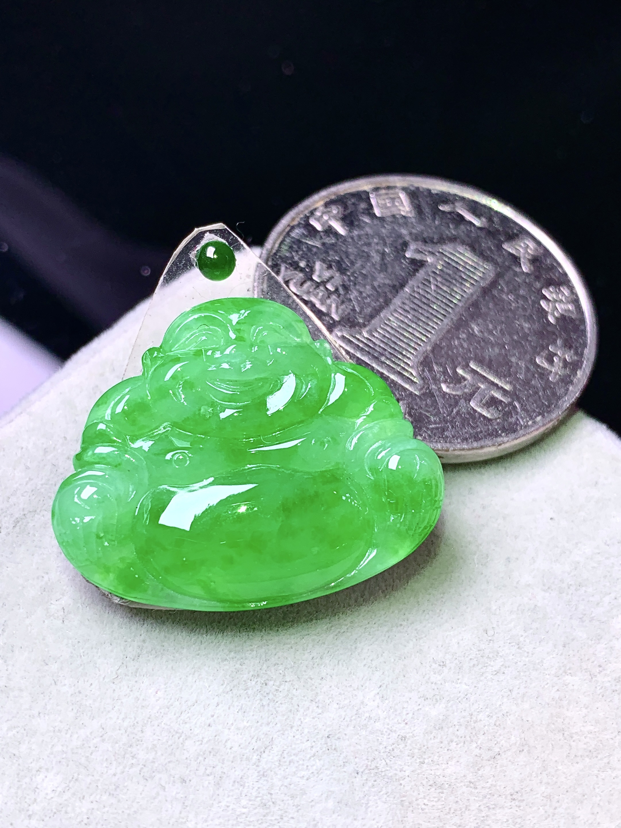 镶嵌款 冰阳绿佛公吊坠 玉质细腻 色泽艳丽清新 水润亮眼 整体尺寸19.8*24.5*4*2x