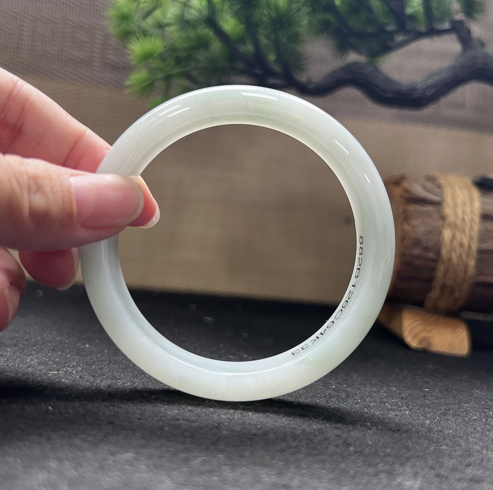 57圈口正圈晴底洒金手镯