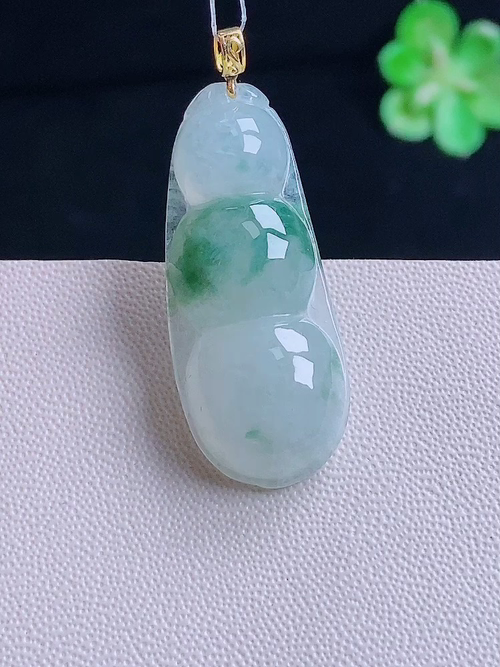 ，18k福豆，无裂，尺寸36.5/13.2/5.5，编号15bw5l