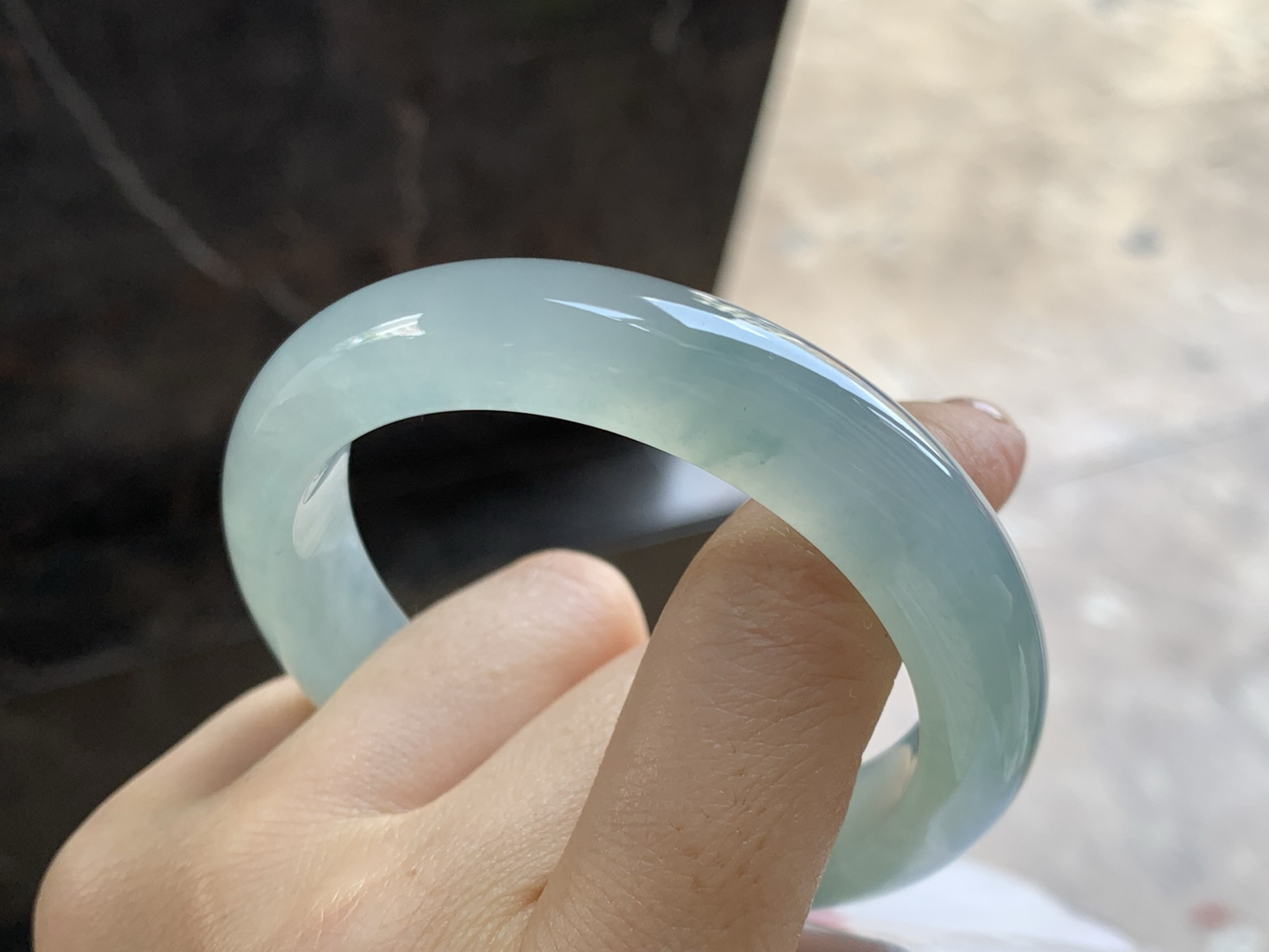 54-11.7-8.6

飘花手镯^_^种老肉细～上手漂亮耐看