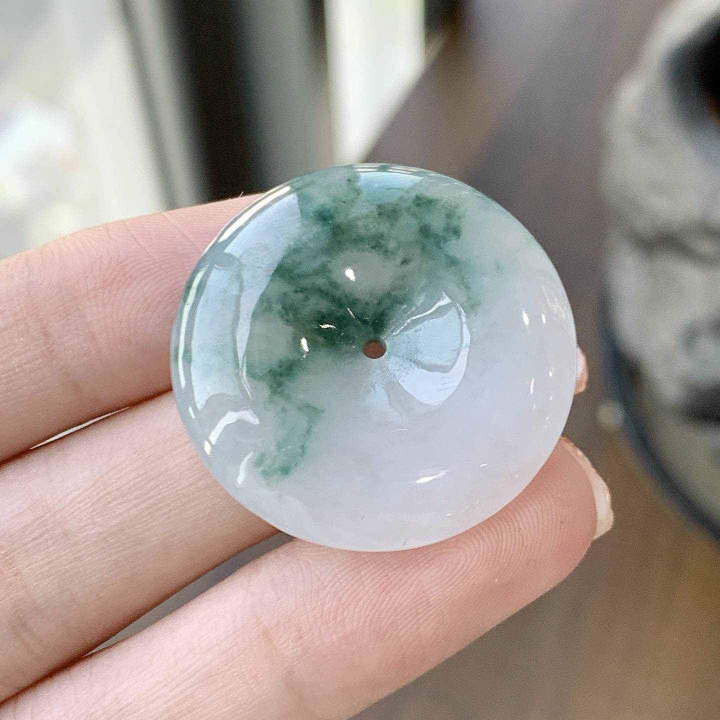 冰种飘花平安扣
YJ3-126-6