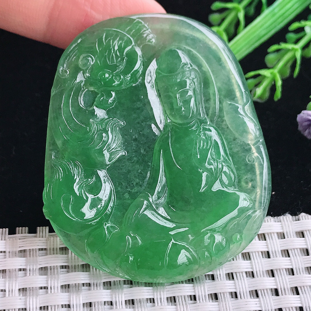 实拍a货翡翠55/46.5/5老坑冰透冰阳绿满绿观音菩萨吊坠翡翠玉坠挂件