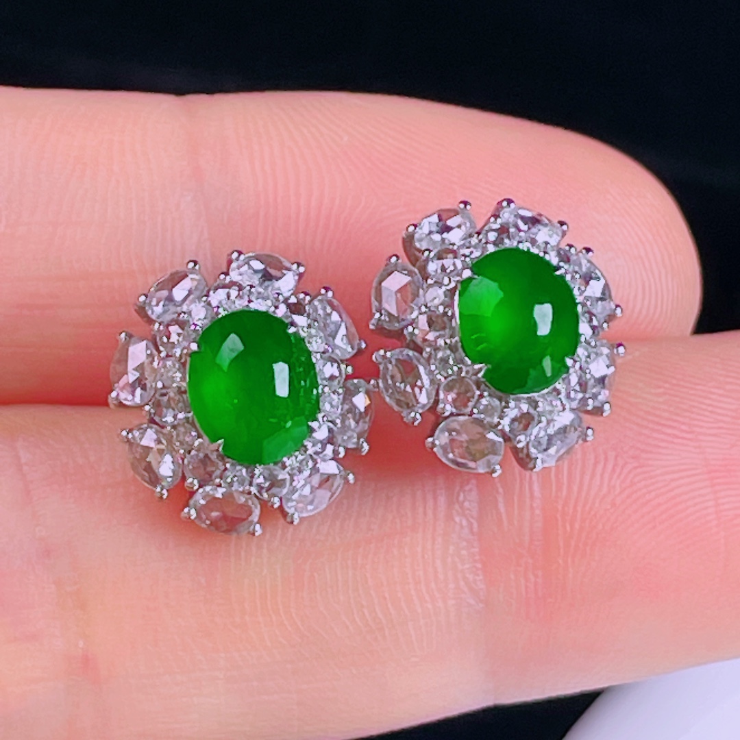 ️，冰绿耳钉，老种起光，细底通透，尺寸：裸石7/6/3.5mm0423