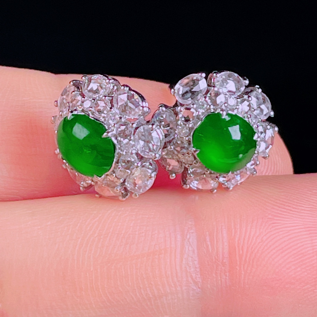 ️，冰绿耳钉，老种起光，细底通透，尺寸：裸石7/6/3.5mm0423