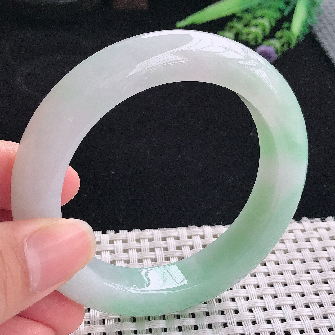 实拍A货翡翠57/12.8/10.8老坑冰润起胶冰晴手镯宽边玉镯平安镯