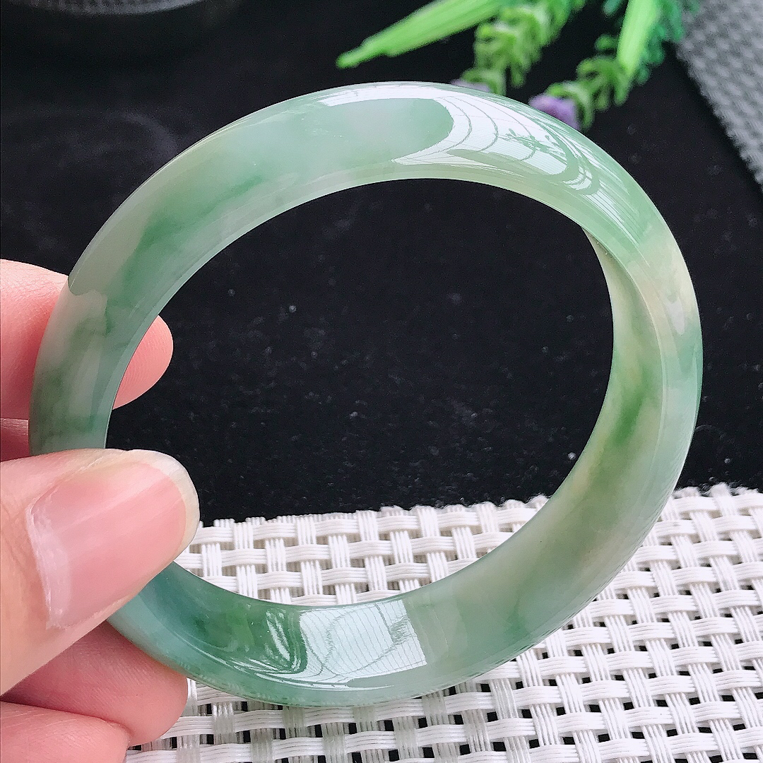 实拍A货翡翠59.5/15.9/7.3老坑冰胶飘花轮胎手镯宽边玉镯平安镯